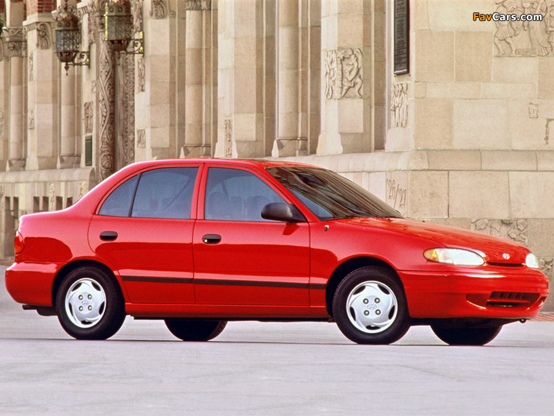 Images of Hyundai Accent Sedan US-spec 1994–96 (800 x 600)