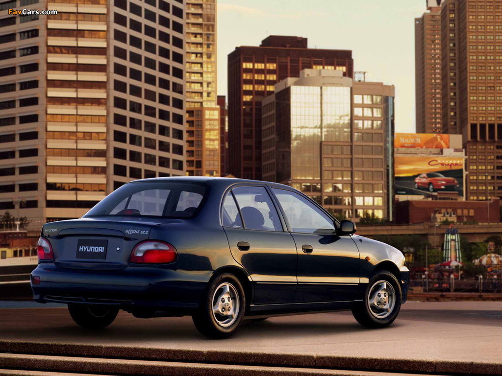 Images of Hyundai Accent Sedan 1996–2000 (1024 x 768)