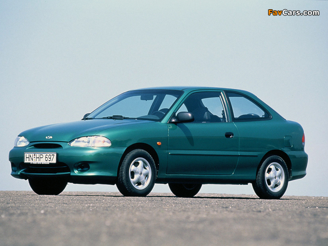 Images of Hyundai Accent 3-door 1996–2000 (640 x 480)