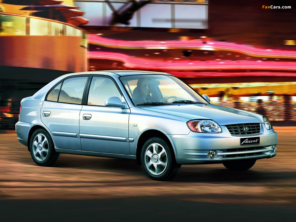 Images of Hyundai Accent 5-door 2003–06 (1024 x 768)