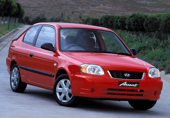 Images of Hyundai Accent 3-door AU-spec 2003–06