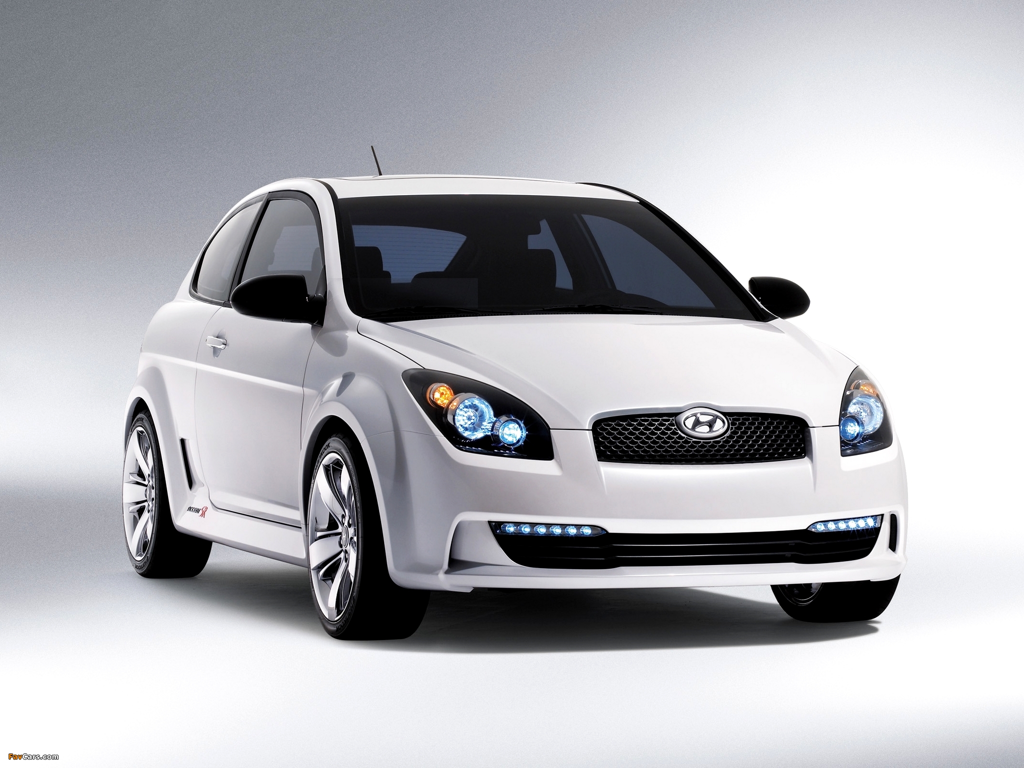 Images of Hyundai Accent SR Concept 2005 (2048 x 1536)
