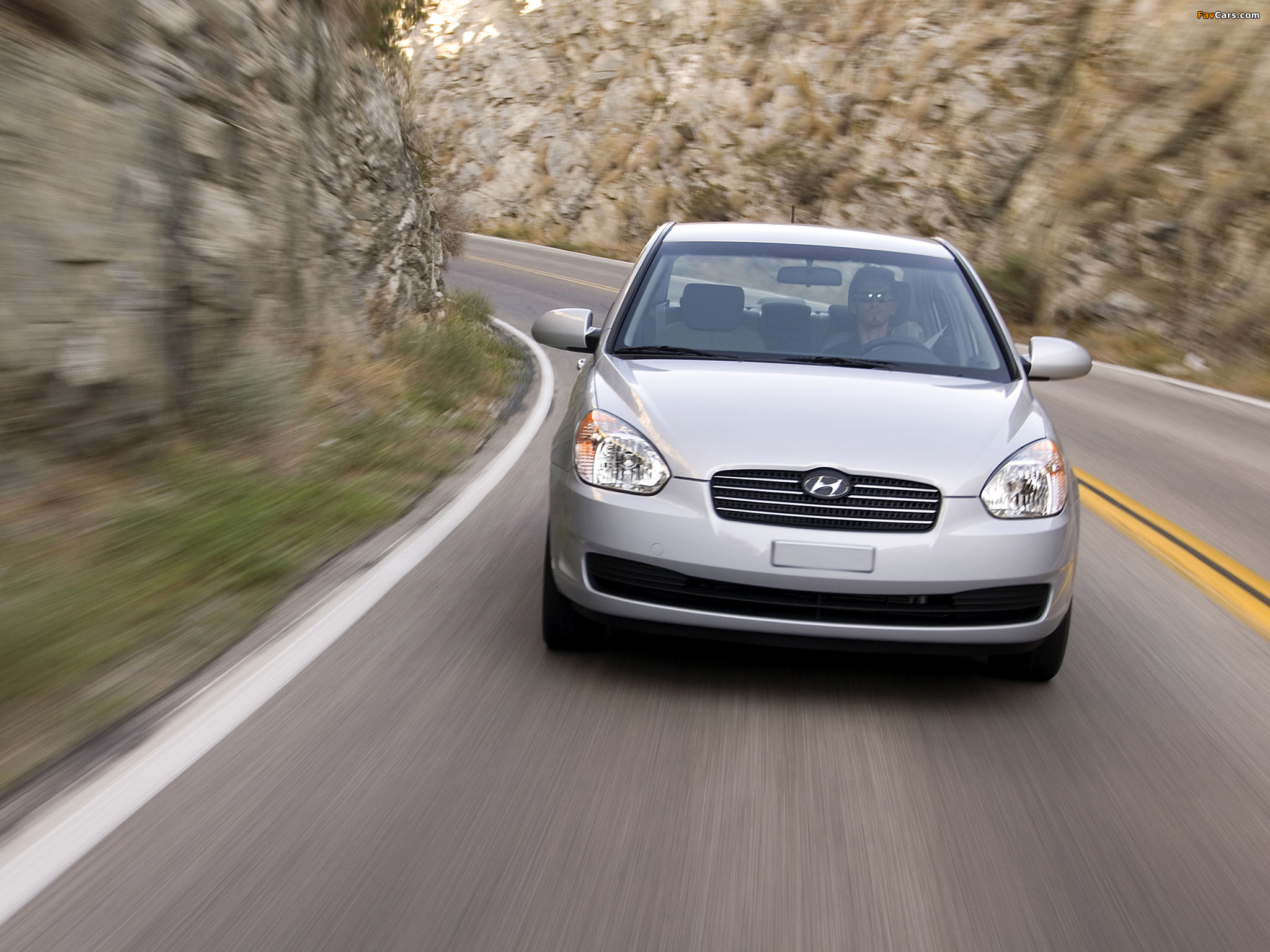 Images of Hyundai Accent Sedan US-spec 2006–11 (2048 x 1536)