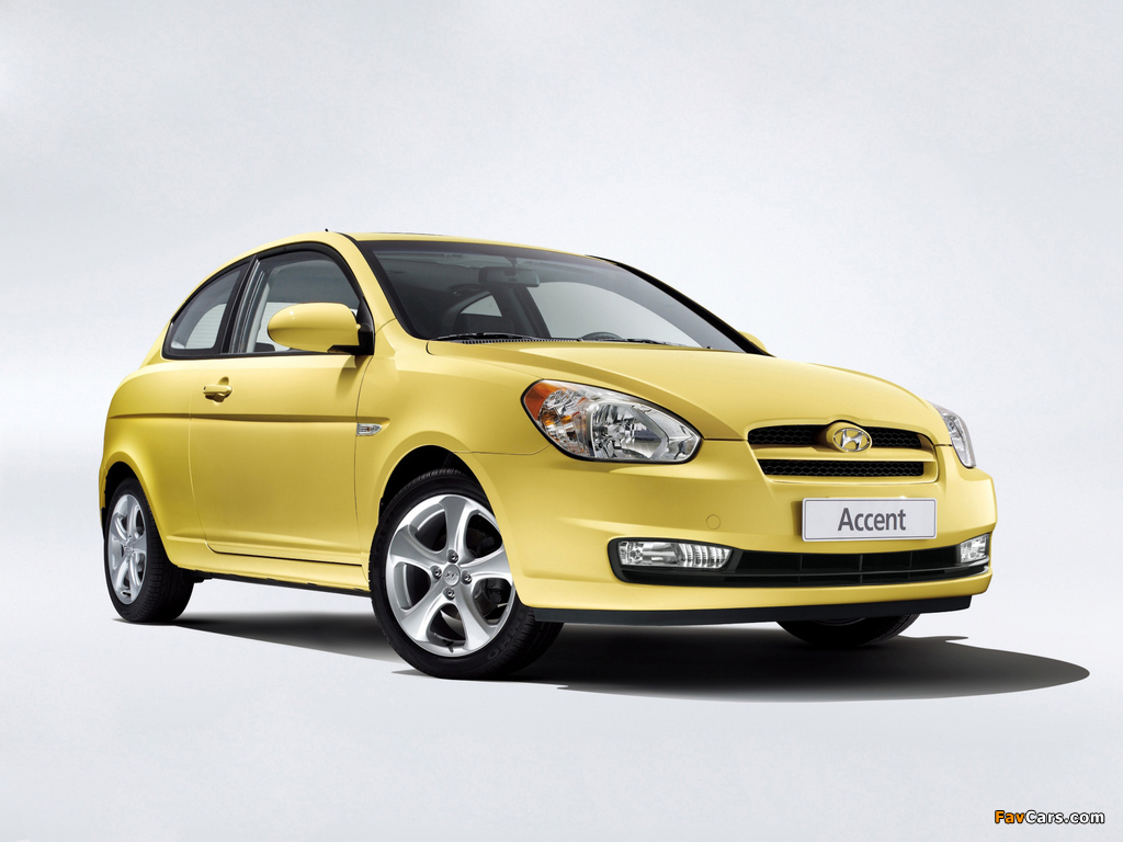 Images of Hyundai Accent 3-door 2006–07 (1024 x 768)