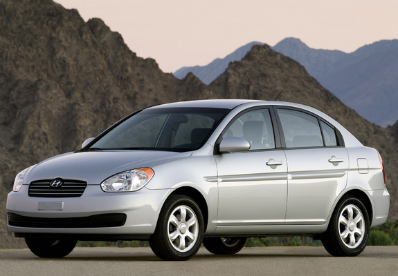 Images of Hyundai Accent Sedan US-spec 2006–11