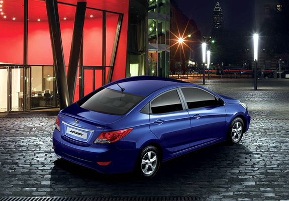Images of Hyundai Accent (RB) 2010