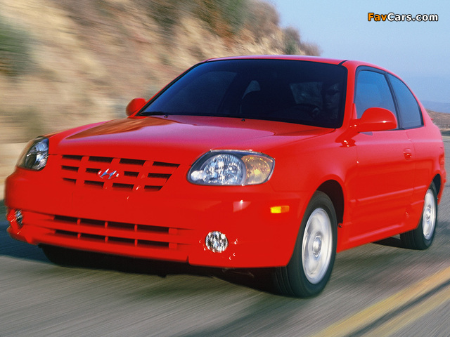 Photos of Hyundai Accent 3-door US-spec 2003–06 (640 x 480)
