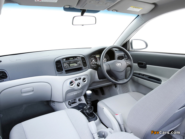 Photos of Hyundai Accent Sedan AU-spec 2006–11 (640 x 480)