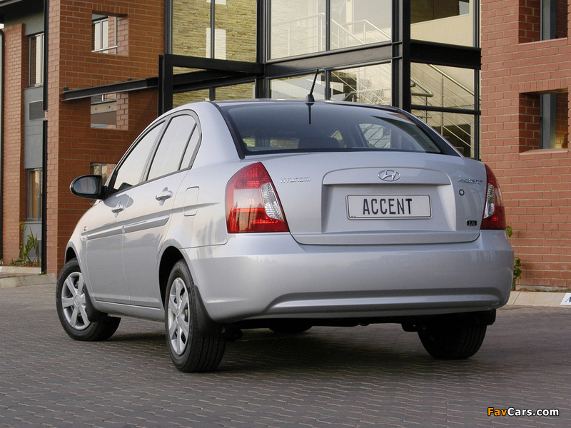 Photos of Hyundai Accent Sedan ZA-spec 2006–11 (800 x 600)