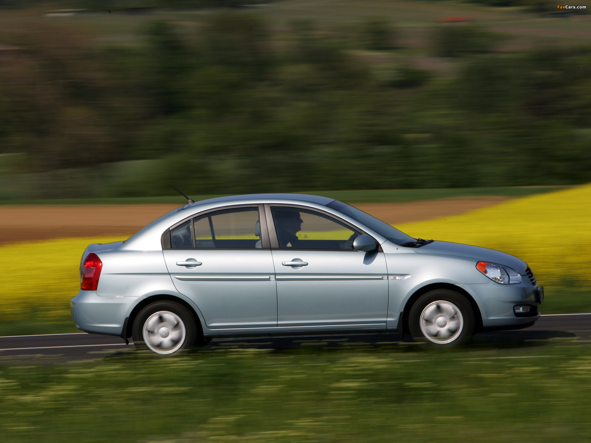 Photos of Hyundai Accent Sedan 2006–10 (2048 x 1536)