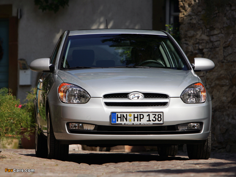 Photos of Hyundai Accent 3-door 2006–07 (800 x 600)