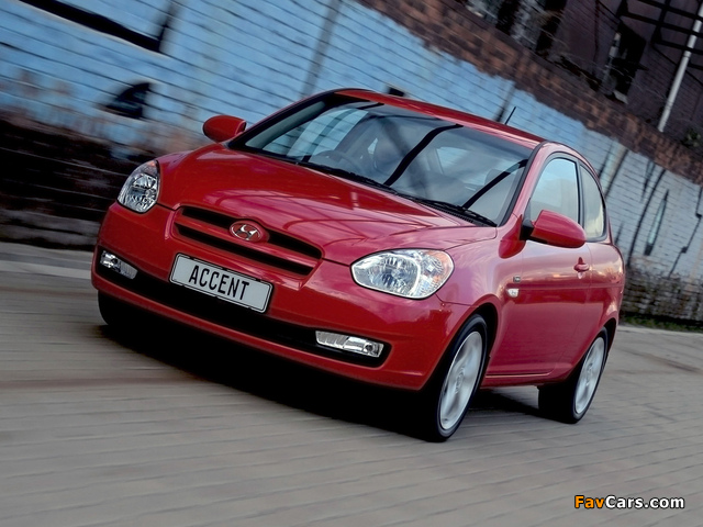 Photos of Hyundai Accent 3-door ZA-spec 2007–11 (640 x 480)