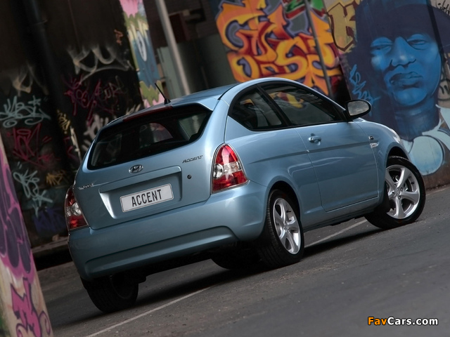 Photos of Hyundai Accent 3-door ZA-spec 2007–11 (640 x 480)