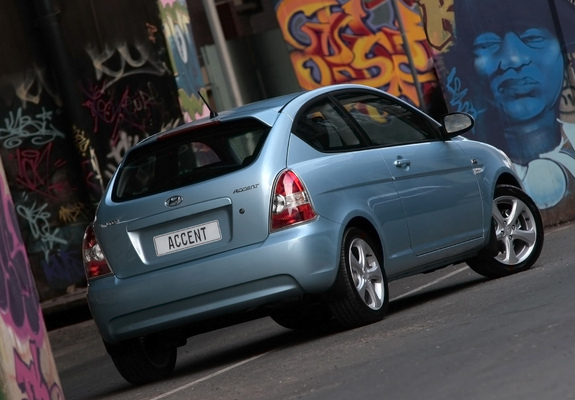 Photos of Hyundai Accent 3-door ZA-spec 2007–11