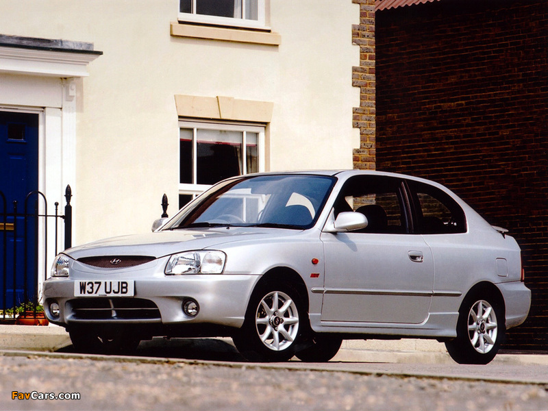 Pictures of Hyundai Accent MVi 2000–03 (800 x 600)