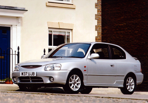 Pictures of Hyundai Accent MVi 2000–03