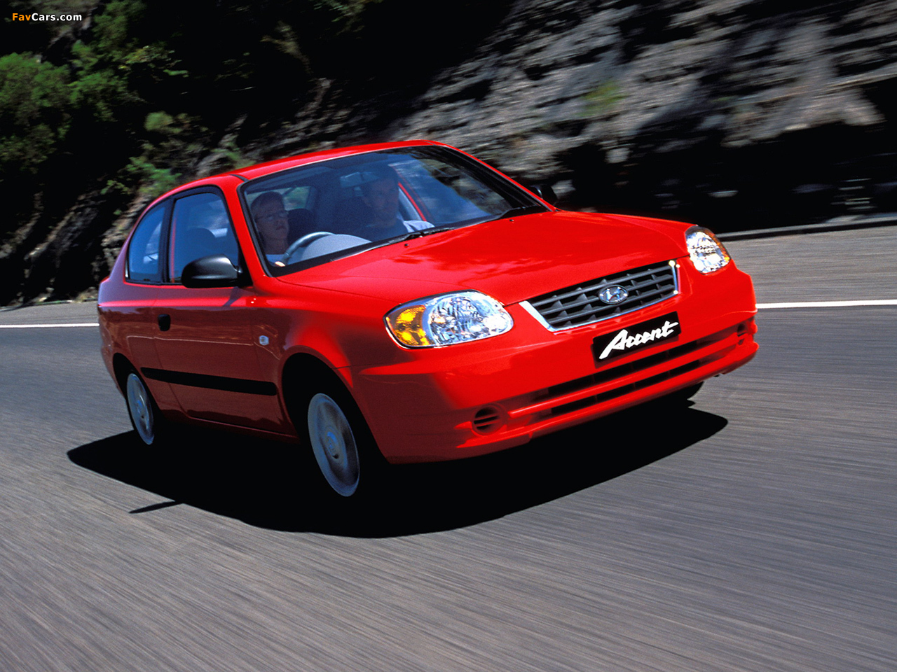 Pictures of Hyundai Accent 3-door AU-spec 2003–06 (1280 x 960)