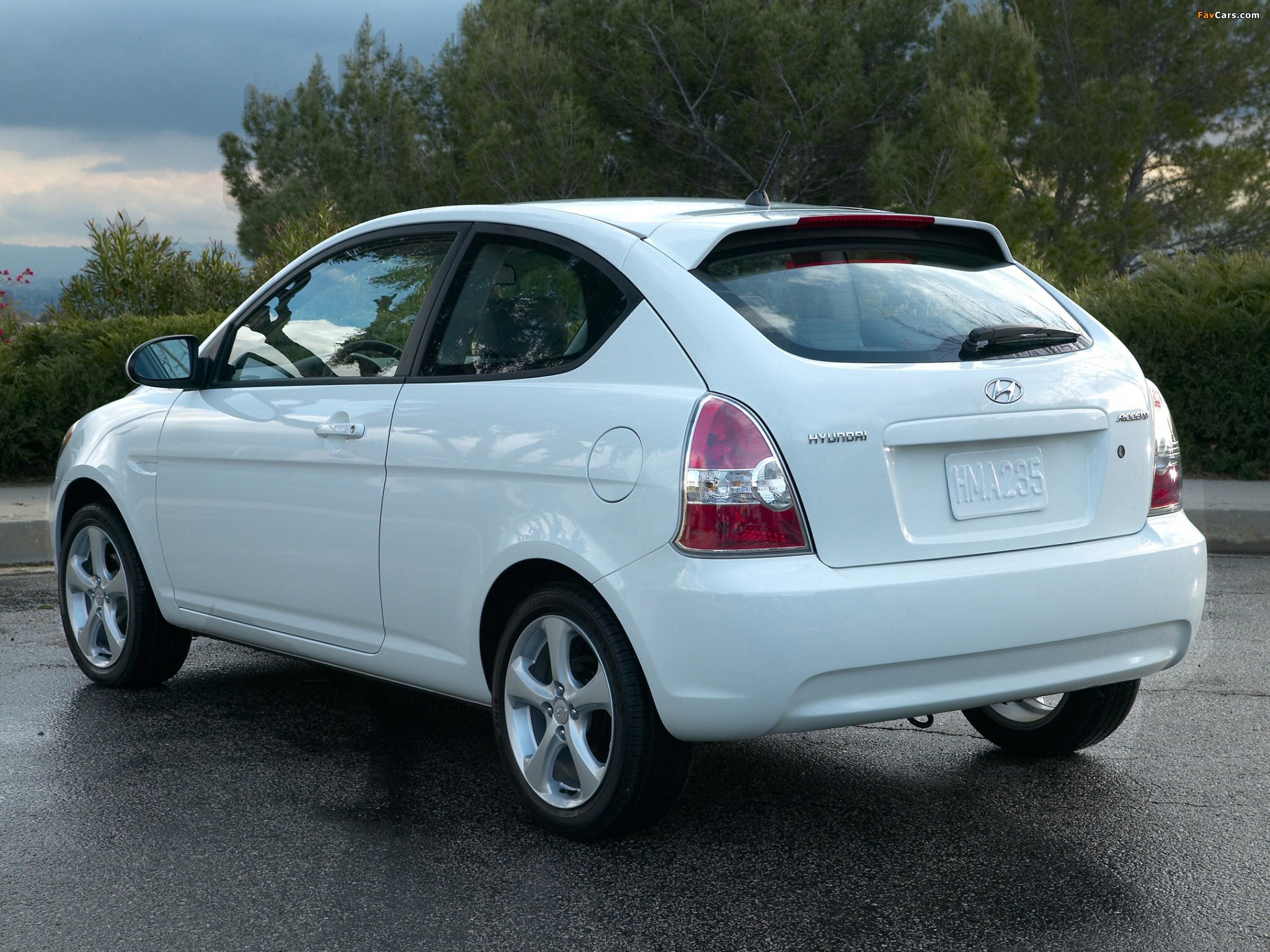 Pictures of Hyundai Accent 3-door US-spec 2006–11 (2048 x 1536)