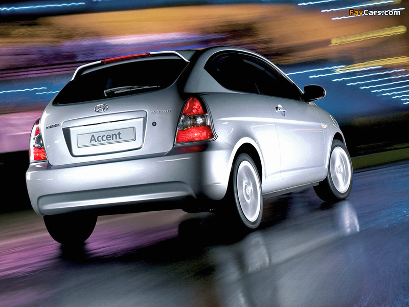 Pictures of Hyundai Accent 3-door 2006–07 (800 x 600)