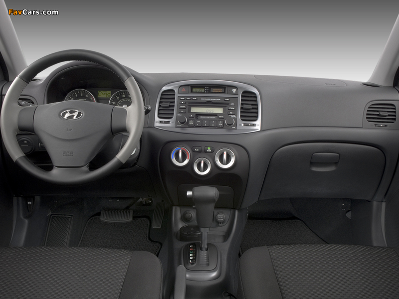Pictures of Hyundai Accent Sedan US-spec 2006–11 (800 x 600)
