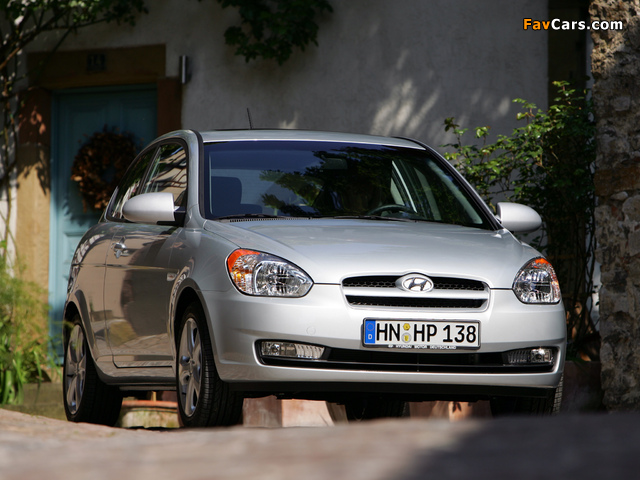 Pictures of Hyundai Accent 3-door 2006–07 (640 x 480)