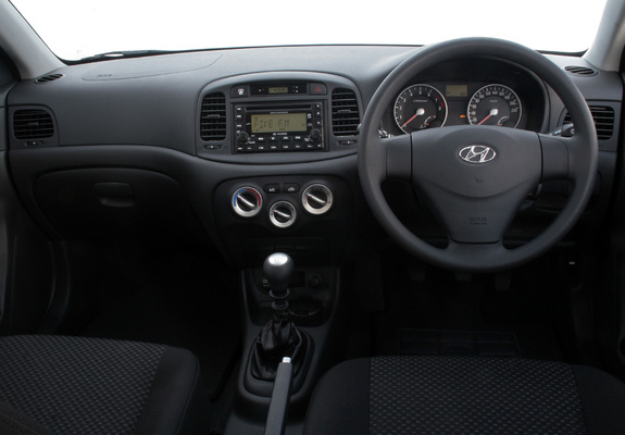 Pictures of Hyundai Accent 3-door ZA-spec 2007–11