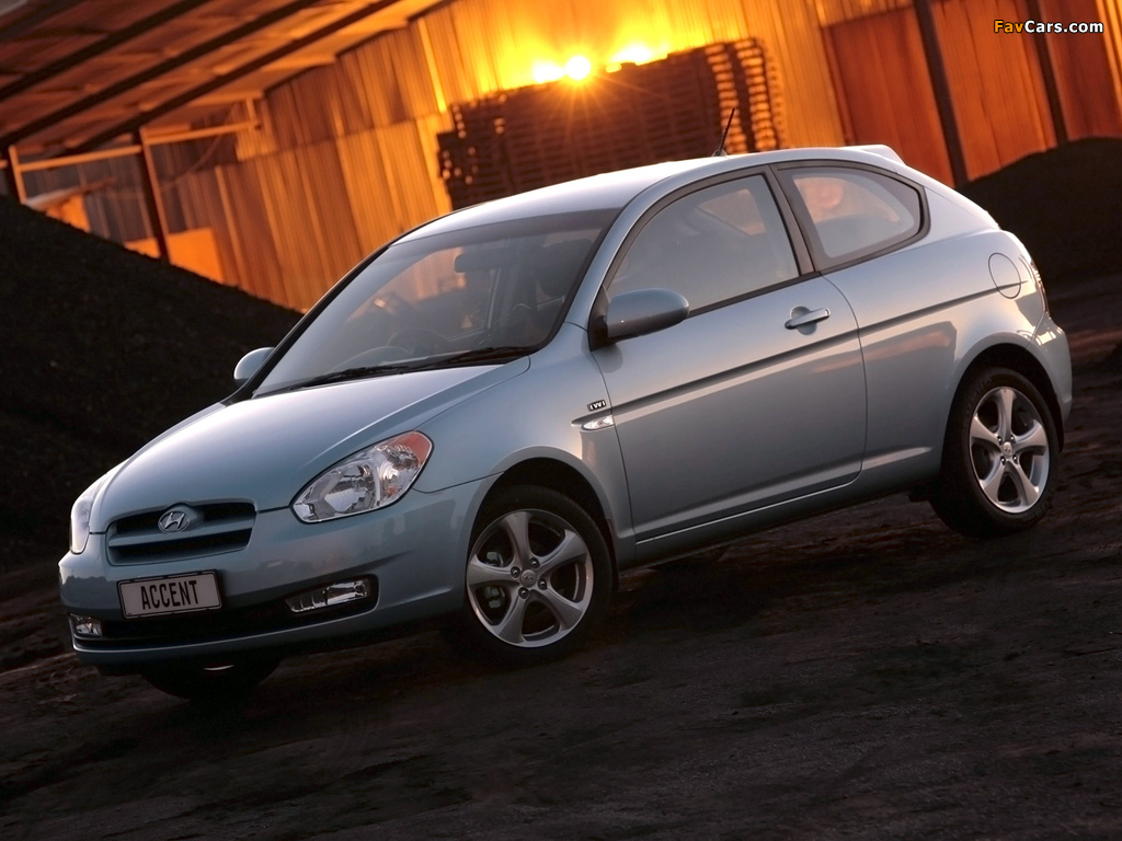 Pictures of Hyundai Accent 3-door ZA-spec 2007–11 (1024 x 768)