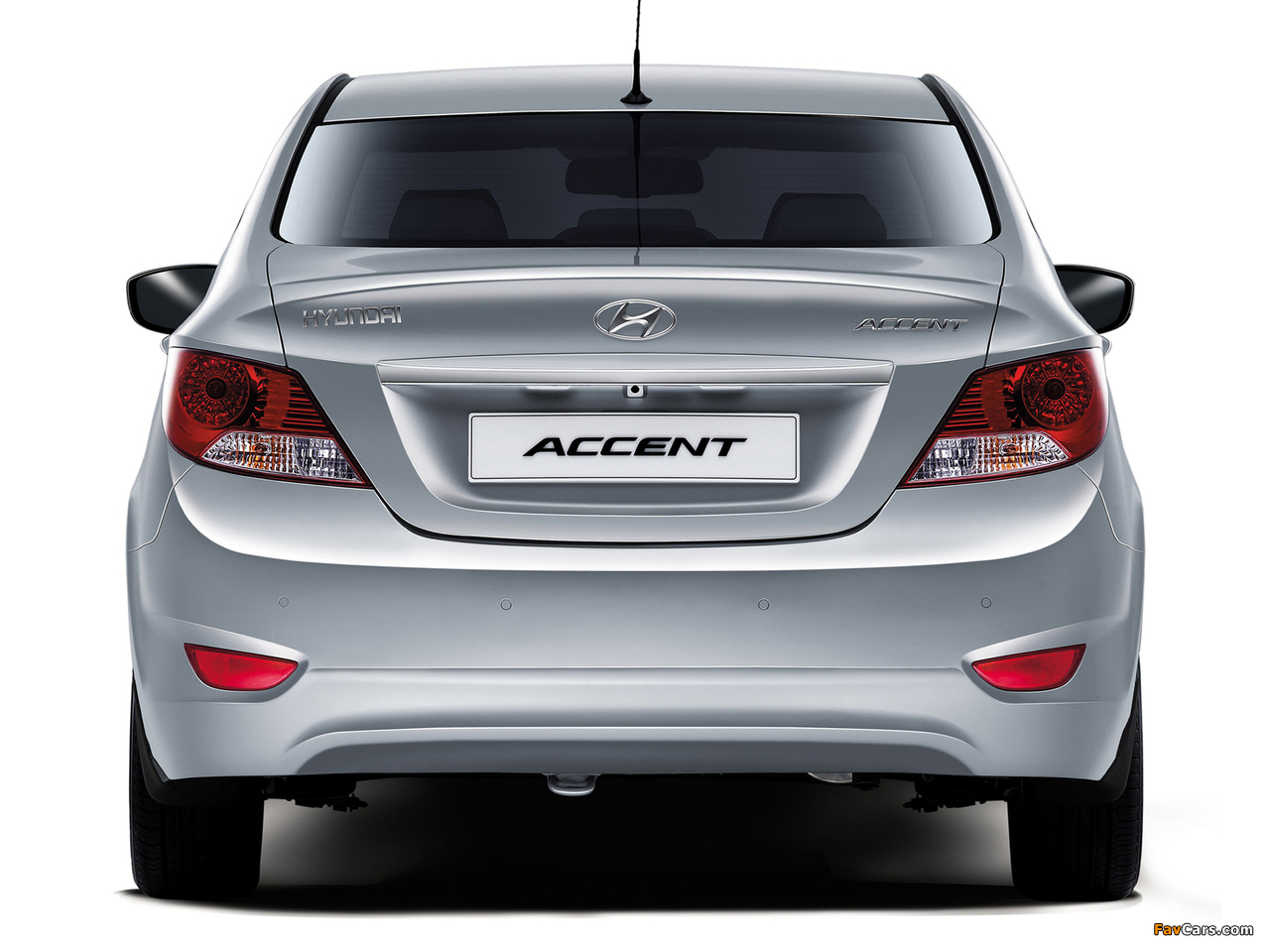 Pictures of Hyundai Accent (RB) 2010 (1280 x 960)