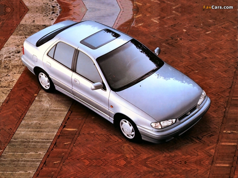 Hyundai Elantra (J1) 1993–95 photos (800 x 600)