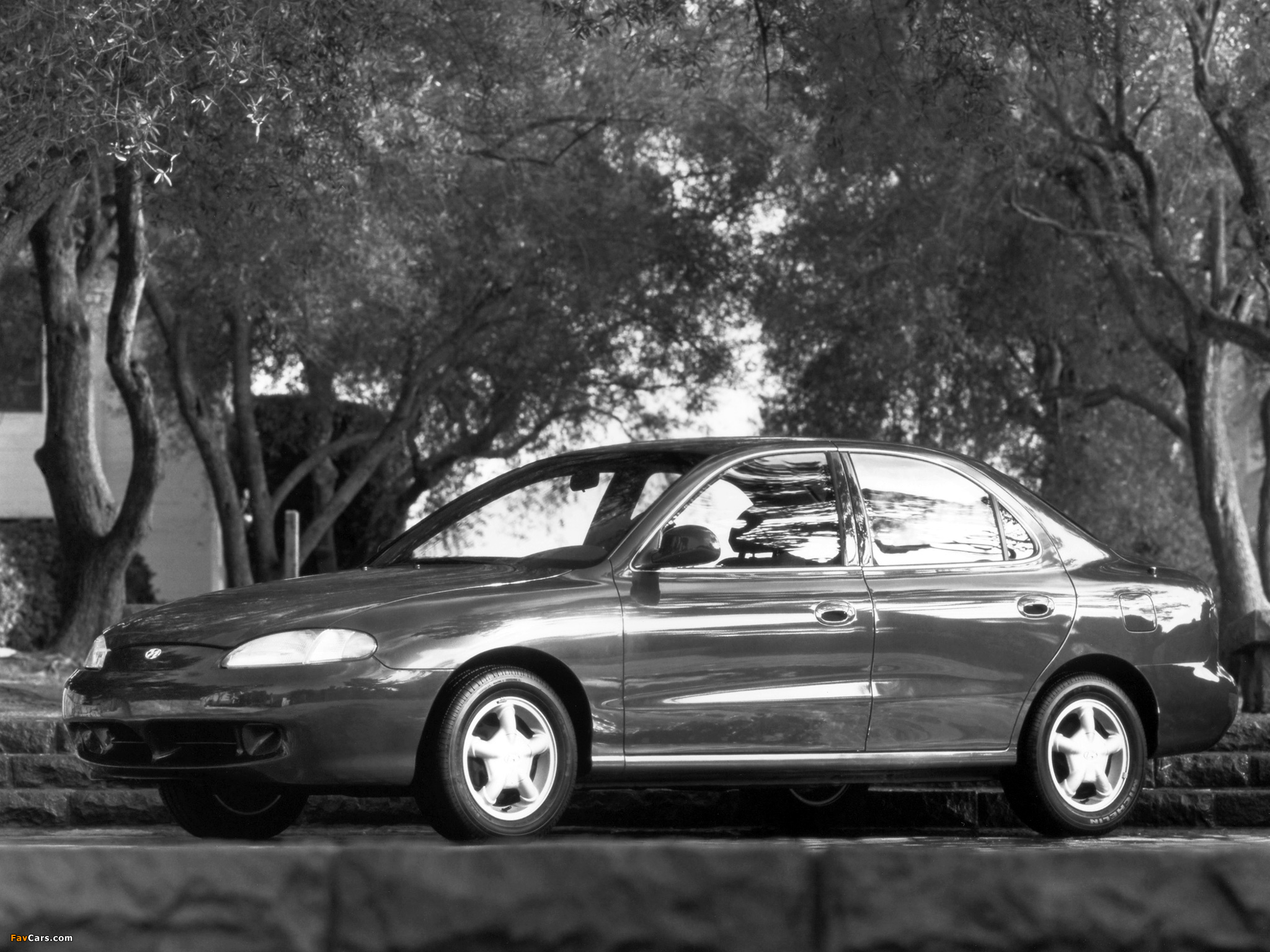 Hyundai Elantra US-spec (J2) 1996–98 photos (2048 x 1536)