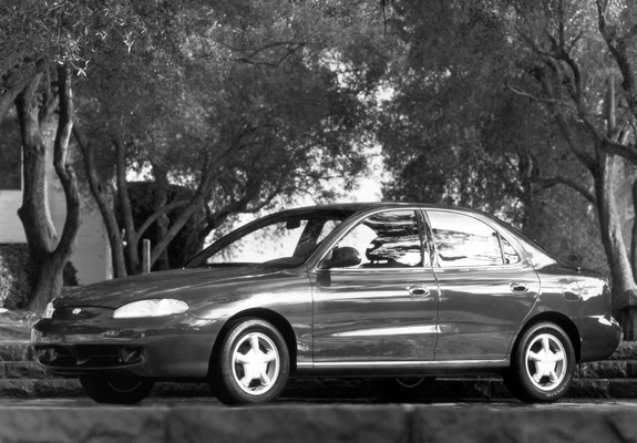 Hyundai Elantra US-spec (J2) 1996–98 photos