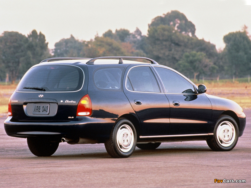 Hyundai Elantra Wagon (J2) 1996–98 photos (800 x 600)