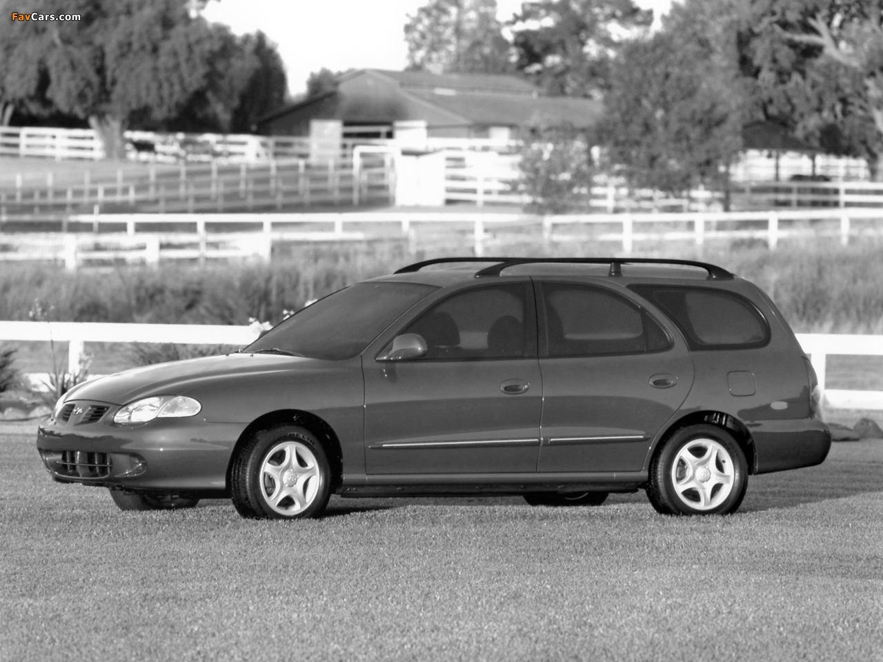 Hyundai Elantra Wagon (J2) 1998–2000 photos (1280 x 960)