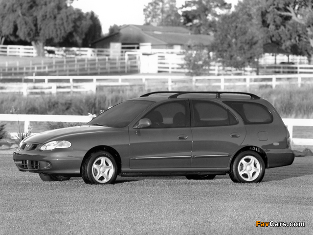 Hyundai Elantra Wagon (J2) 1998–2000 photos (640 x 480)