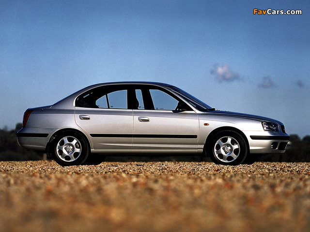 Hyundai Elantra Sedan AU-spec (XD) 2000–03 wallpapers (640 x 480)