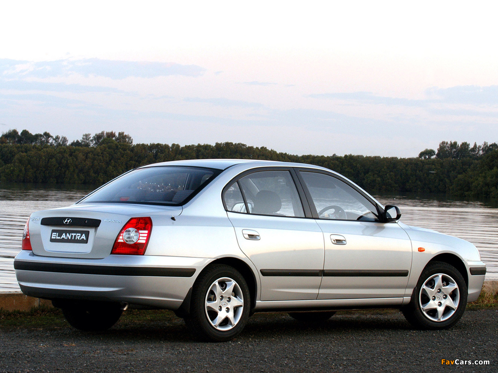 Hyundai Elantra Sedan AU-spec (XD) 2003–06 images (1024 x 768)