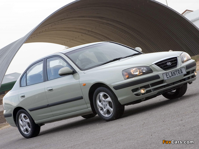 Hyundai Elantra Sedan ZA-spec (XD) 2004–07 pictures (640 x 480)