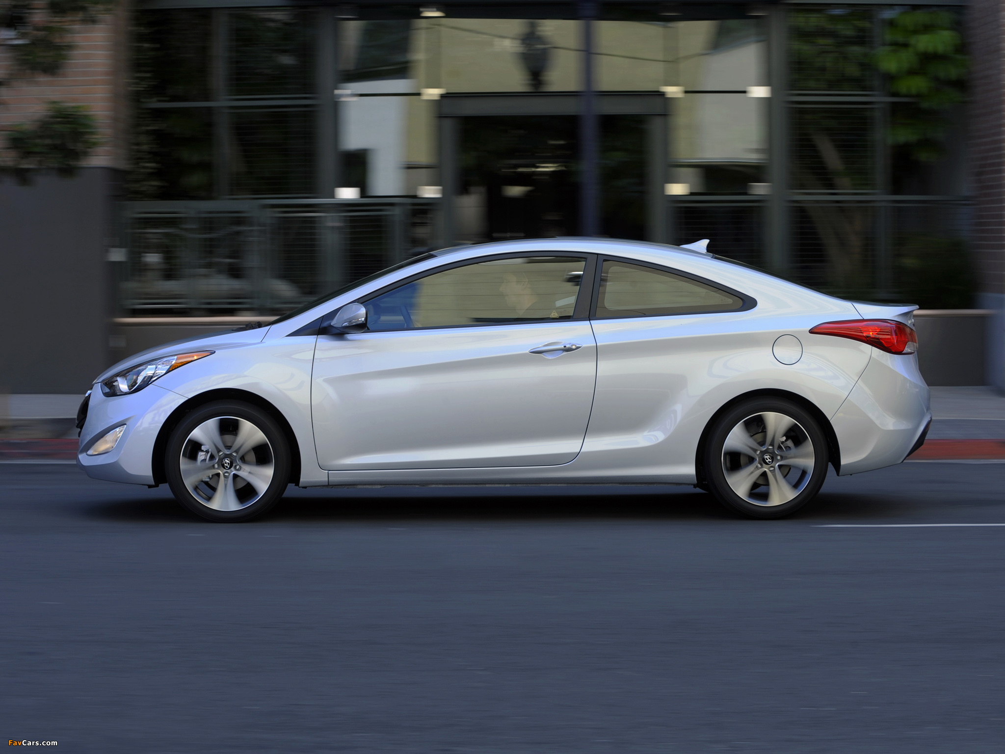 Hyundai Elantra Coupe 2012 wallpapers (2048 x 1536)