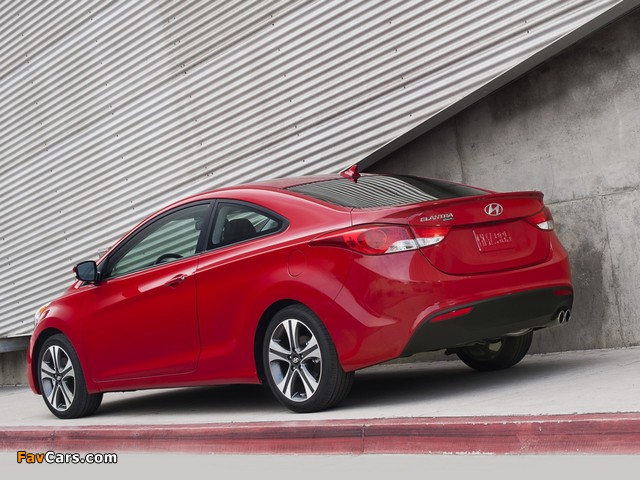 Hyundai Elantra Coupe 2012 wallpapers (640 x 480)