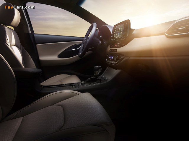 Hyundai Elantra GT 2017 photos (640 x 480)