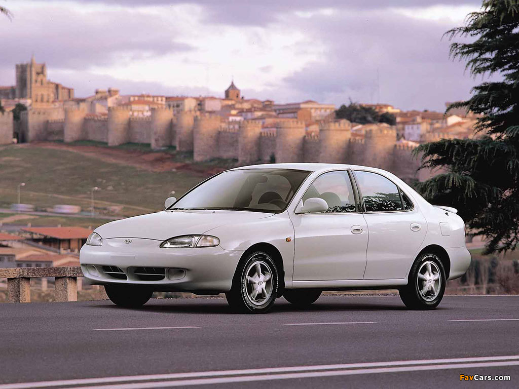 Images of Hyundai Lantra (J2) 1995–98 (1024 x 768)