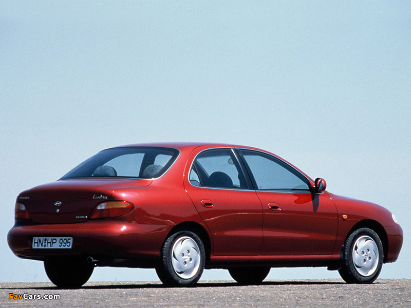 Images of Hyundai Lantra (J2) 1995–98 (800 x 600)