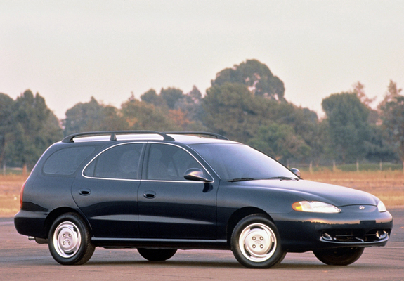 Images of Hyundai Elantra Wagon (J2) 1996–98
