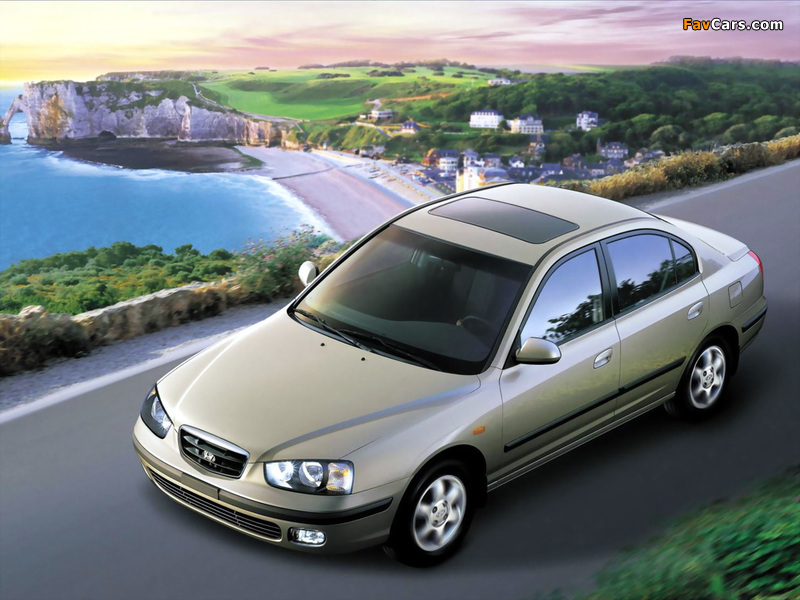 Images of Hyundai Elantra Sedan (XD) 2000–03 (800 x 600)