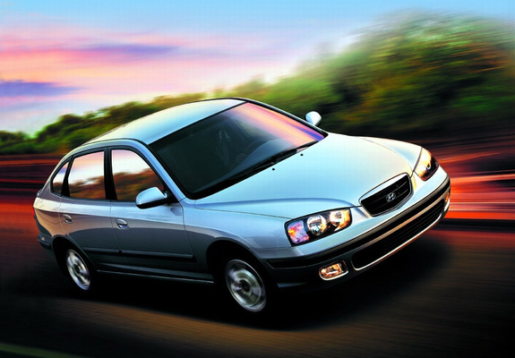 Images of Hyundai Elantra Hatchback (XD) 2000–03