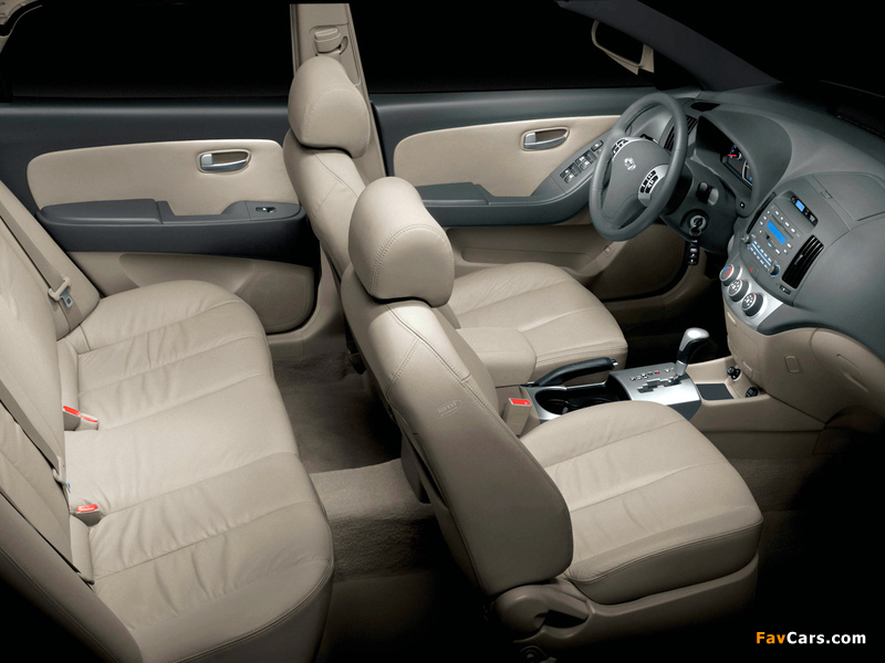 Images of Hyundai Elantra US-spec (HD) 2006–10 (800 x 600)