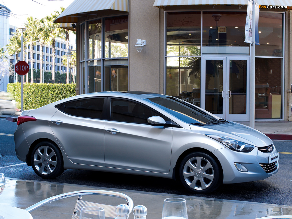 Images of Hyundai Elantra (MD) 2010 (1024 x 768)