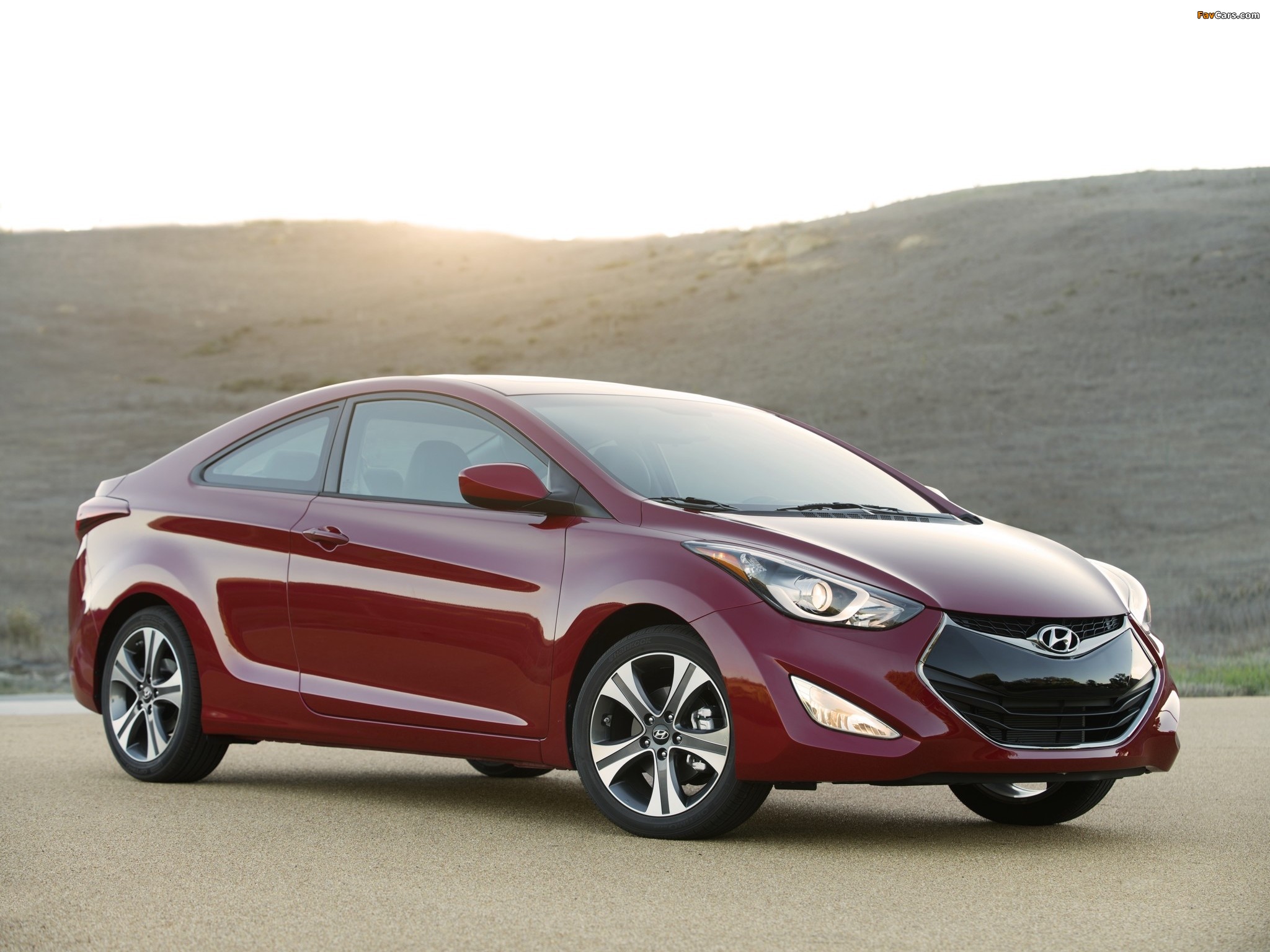 Images of Hyundai Elantra Coupe 2012 (2048 x 1536)
