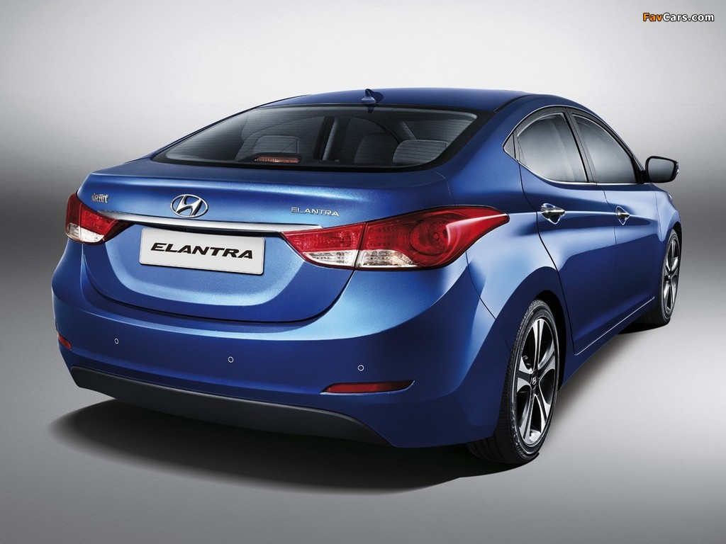 Images of Hyundai Elantra Langdong (MD) 2012 (1024 x 768)