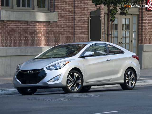 Images of Hyundai Elantra Coupe 2012 (640 x 480)